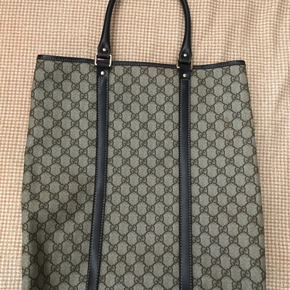 Gucci Monogram Tote - Picture 2 of 8